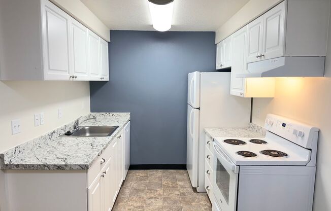 2 beds, 2 baths, 900 sqft, $1,829, Unit 7943