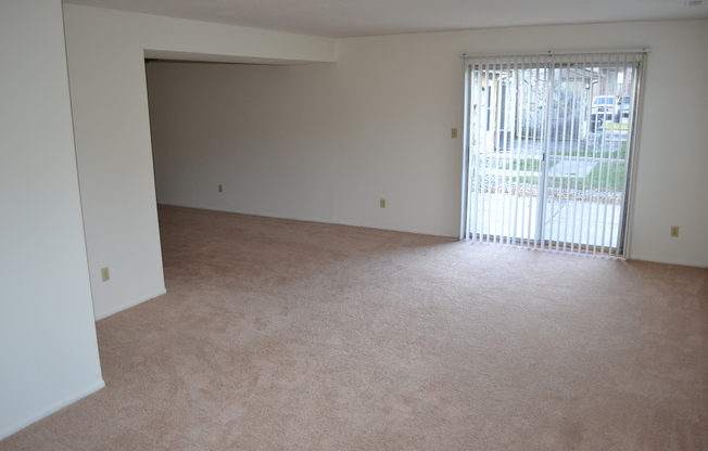 3 beds, 2.5 baths, 1,288 sqft, $1,369, Unit 04 - 410
