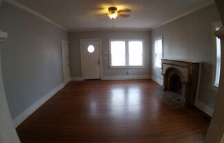 2 beds, 1 bath, $916