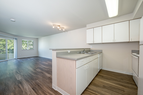 2 beds, 2 baths, 830 sqft, $2,495, Unit 312