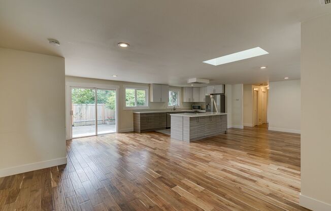 Amazing Updated Rambler in Kirkland with BIG backyard!