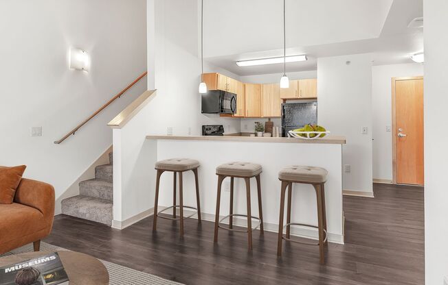 2 beds, 1 bath, 817 sqft, $1,495, Unit 602-301