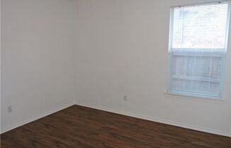 3 beds, 1 bath, $1,600