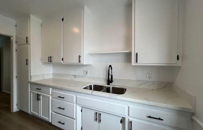 1 bed, 1 bath, 600 sqft, $1,695, Unit 24