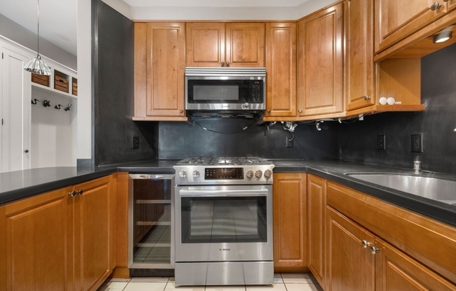 1011 BEACON ST