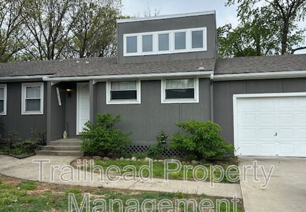 1035 NW 70 CT