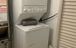 2765 W 60th Pl