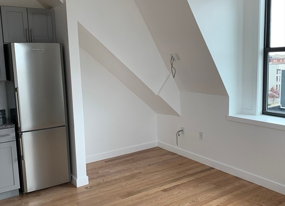 Studio, 1 bath, $1,495, Unit 504