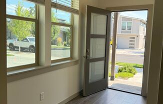 3 beds, 2 baths, 1,281 sqft, $2,495, Unit 75 NE Cessna Dr #1