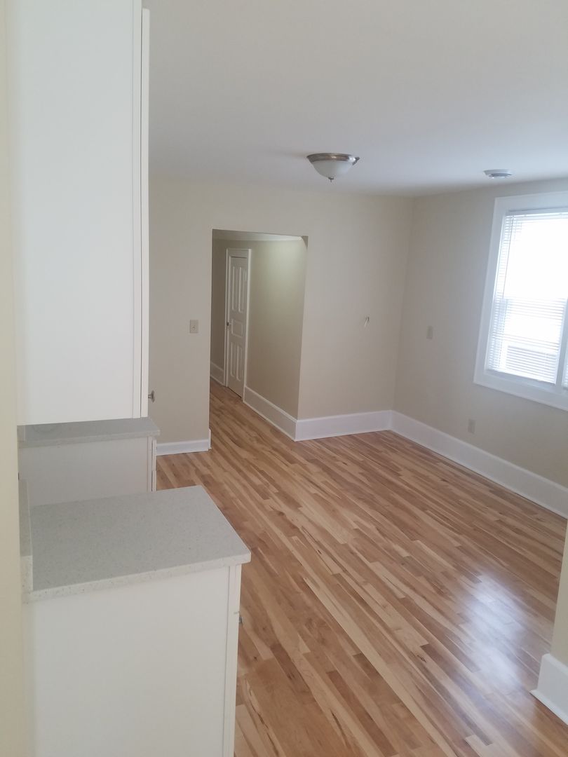 524-24A E. Wright St.