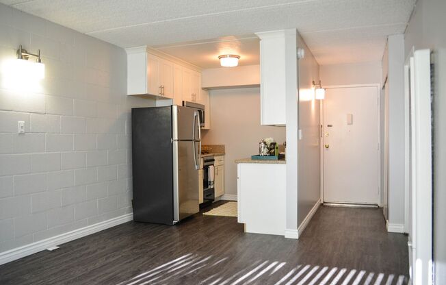 1 bed, 1 bath, 559 sqft, $1,850, Unit 235