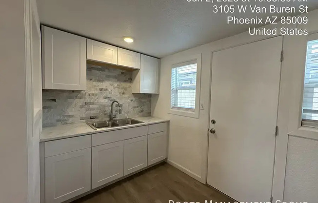 3105 W VAN BUREN
