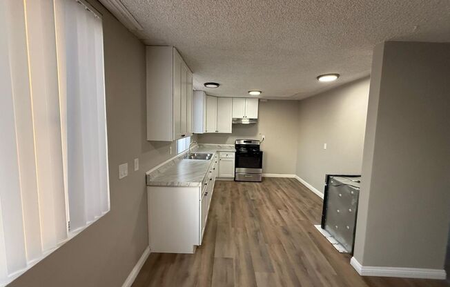 2 beds, 2 baths, 1,323 sqft, $2,400, Unit 21