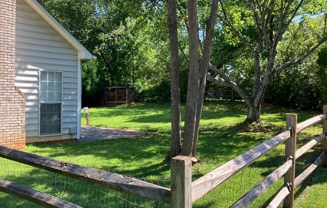 Beautiful 4 bedroom home located in Bordeaux
