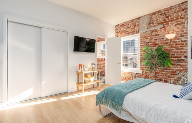 Studio, 1 bath, 223 sqft, $1,765, Unit 411