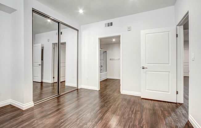 2 beds, 2 baths, 895 sqft, $2,695, Unit 205