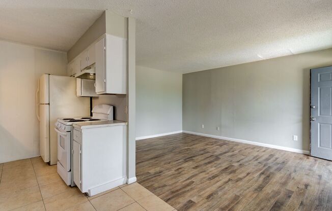 1 bed, 1 bath, 650 sqft, $650, Unit 1501 Apartment 10