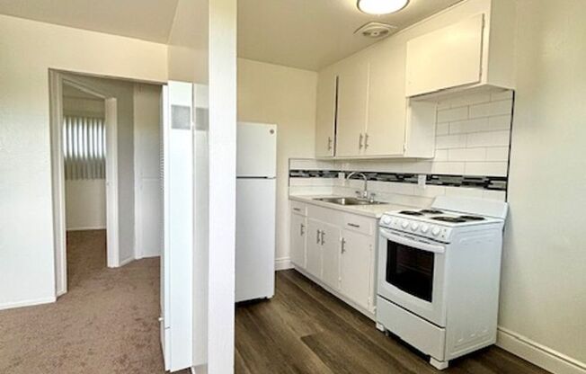 1455 Tropic Apartments