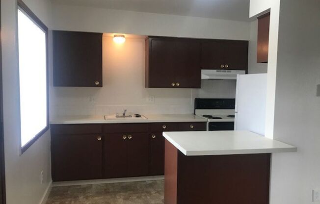 1 and 2 bedroom apartments near Clark College!!