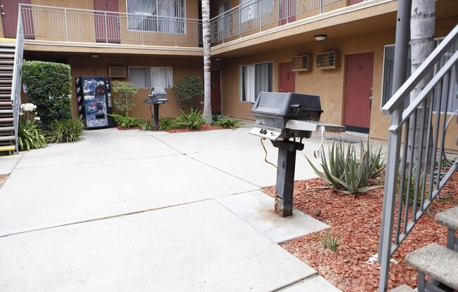 1 bed, 1 bath, 725 sqft, $1,825, Unit 229