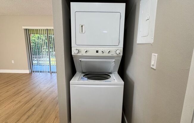 1 bed, 1 bath, 800 sqft, $1,575, Unit 7324-208