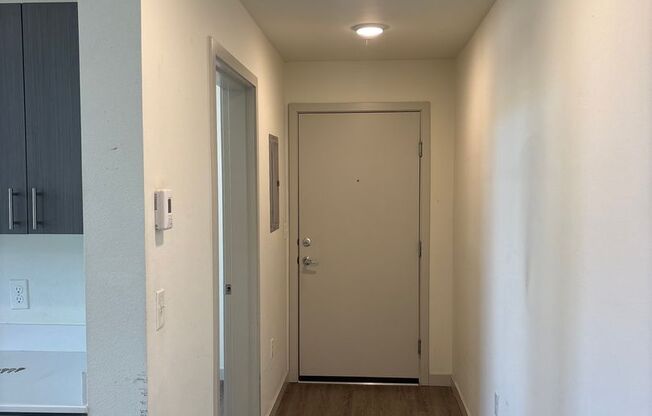 2 beds, 1 bath, 554 sqft, $1,745, Unit 413