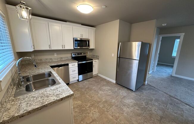 1 bed, 1 bath, 619 sqft, $1,595