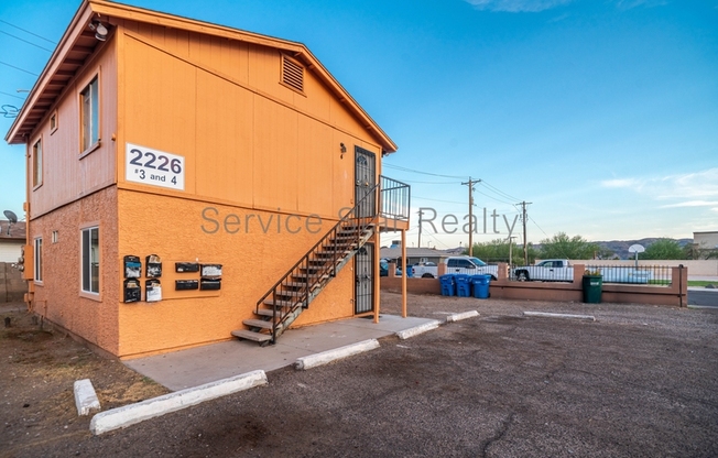 2226 E PUEBLO AVE