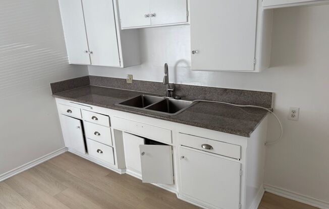 Berendo Partnersip - 749 S. Berendo St