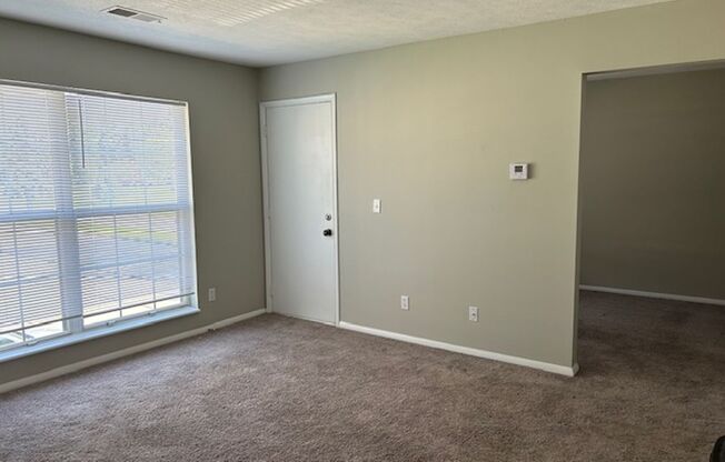 Studio, 1 bath, 480 sqft, $949, Unit 127428