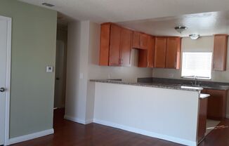 2 beds, 1 bath, 760 sqft, $2,295, Unit B6