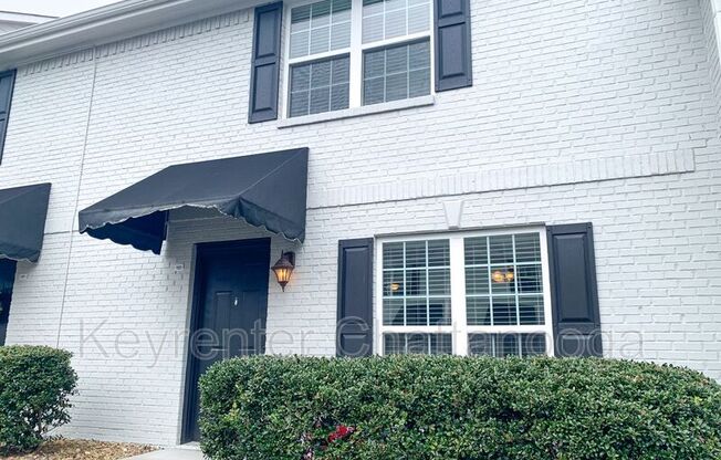 1121 MAPLE TREE LN