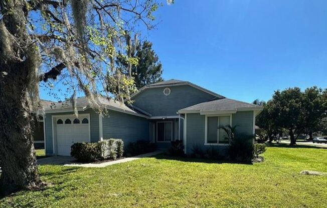 Cozy 3/2 Fenced Home on a Corner Lot