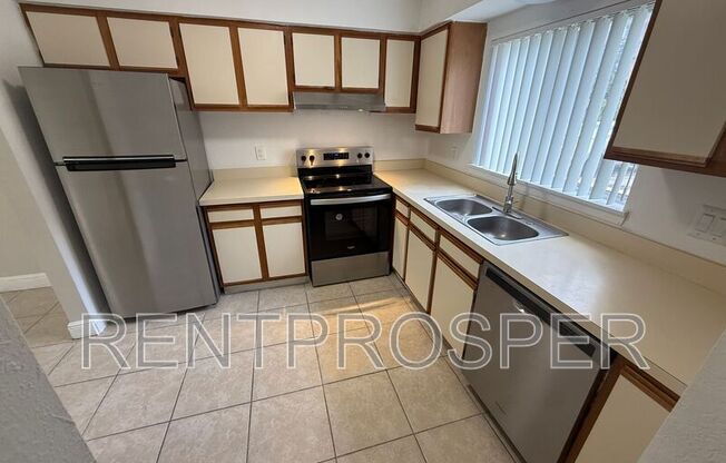 4149 S Semoran Blvd #15