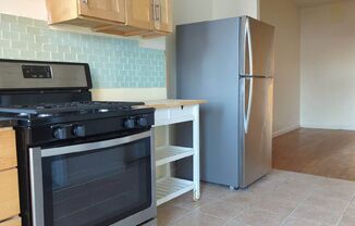 1 bed, 1 bath, $2,500, Unit 3R