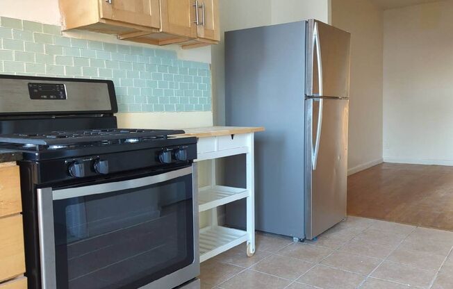 1 bed, 1 bath, $2,500, Unit 3R