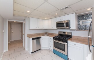 1944 N Bissell St 2