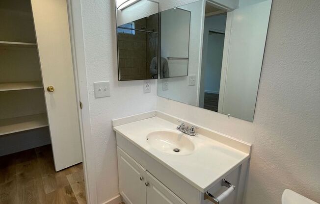 221 ELM