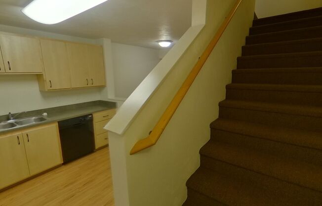 4 beds, 2.5 baths, 1,515 sqft, $3,600, Unit 29