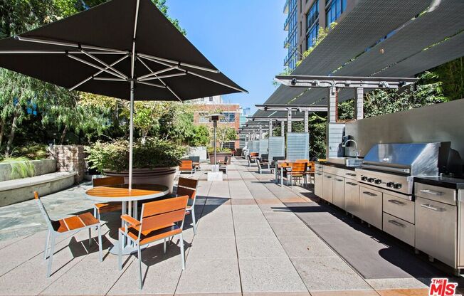 1 bed, 1 bath, 1,012 sqft, $3,350, Unit 1704