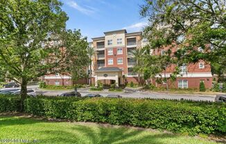4480 Deerwood Lake #642