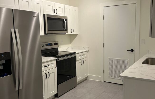 1 bed, 1 bath, 548 sqft, $950, Unit Unit B06