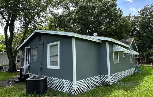 Fully renovated 3/1 Single Family Home available for immediate rent!
