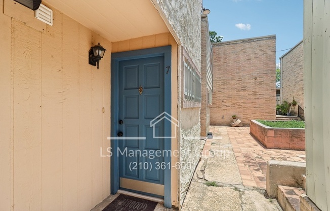 408 Ira Ave