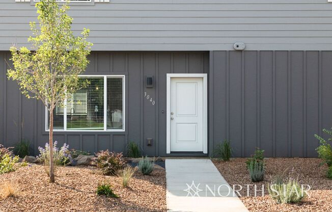 New, Bright & Spacious 3 bed/2.5 bath w/ Garage