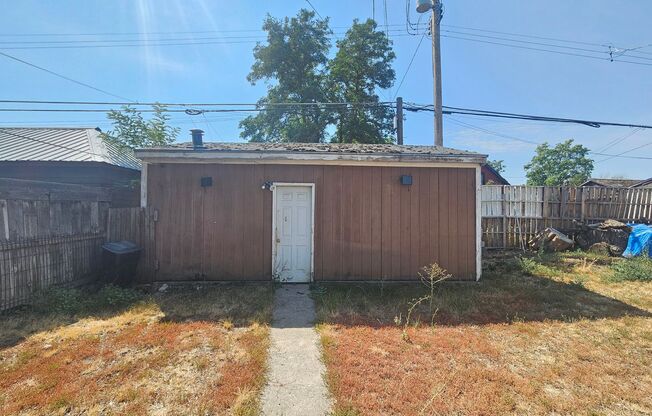 3 beds, 1 bath, $1,800