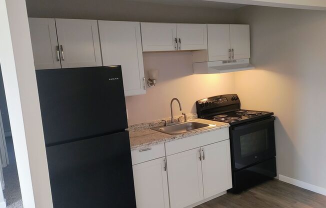 2 beds, 1 bath, 1,000 sqft, $1,195, Unit 4366 - 20