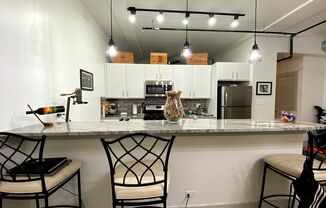 1 bed, 1 bath, 823 sqft, $1,795, Unit 1432-010