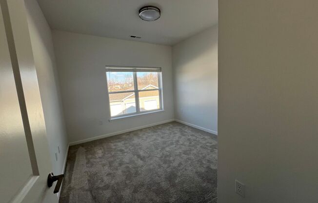 3 beds, 2 baths, 1,344 sqft, $1,665, Unit 526