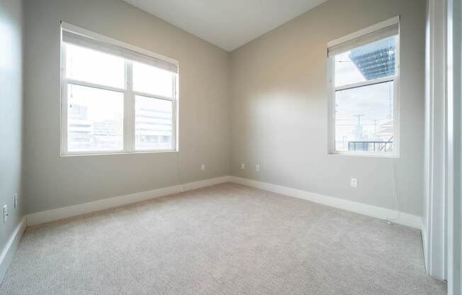 Spacious bedroom at Grand Rapids Apartments | Gateway at Belknap Apartments in Grand Rapids, MI